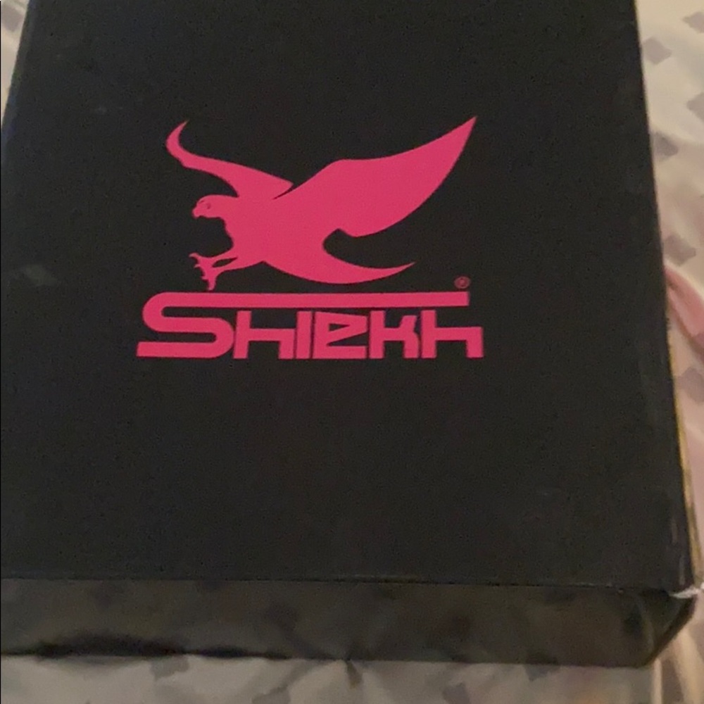 Heels - Picture 5 of 5